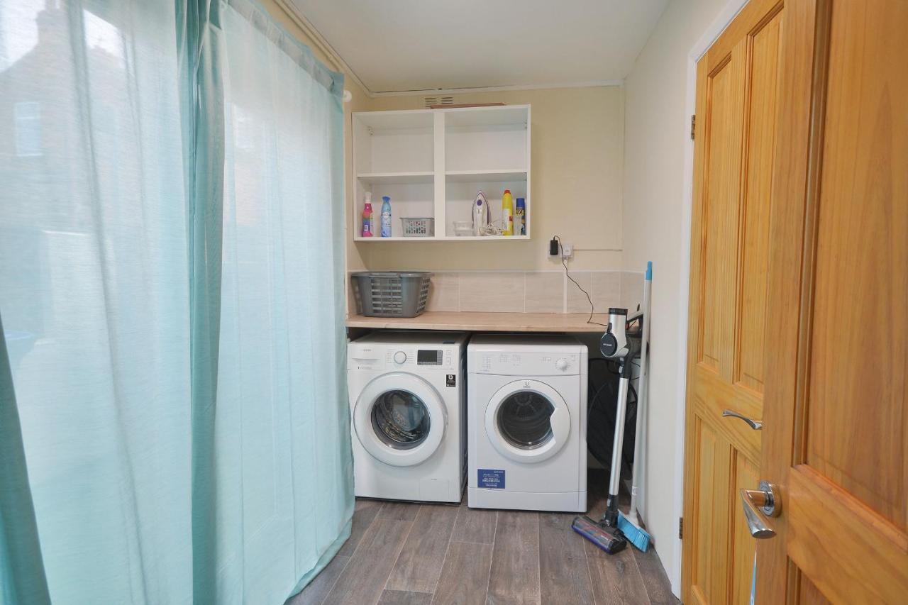Spacious Modern Ground Floor Apartment, For Up To 6 Guests Apartment *