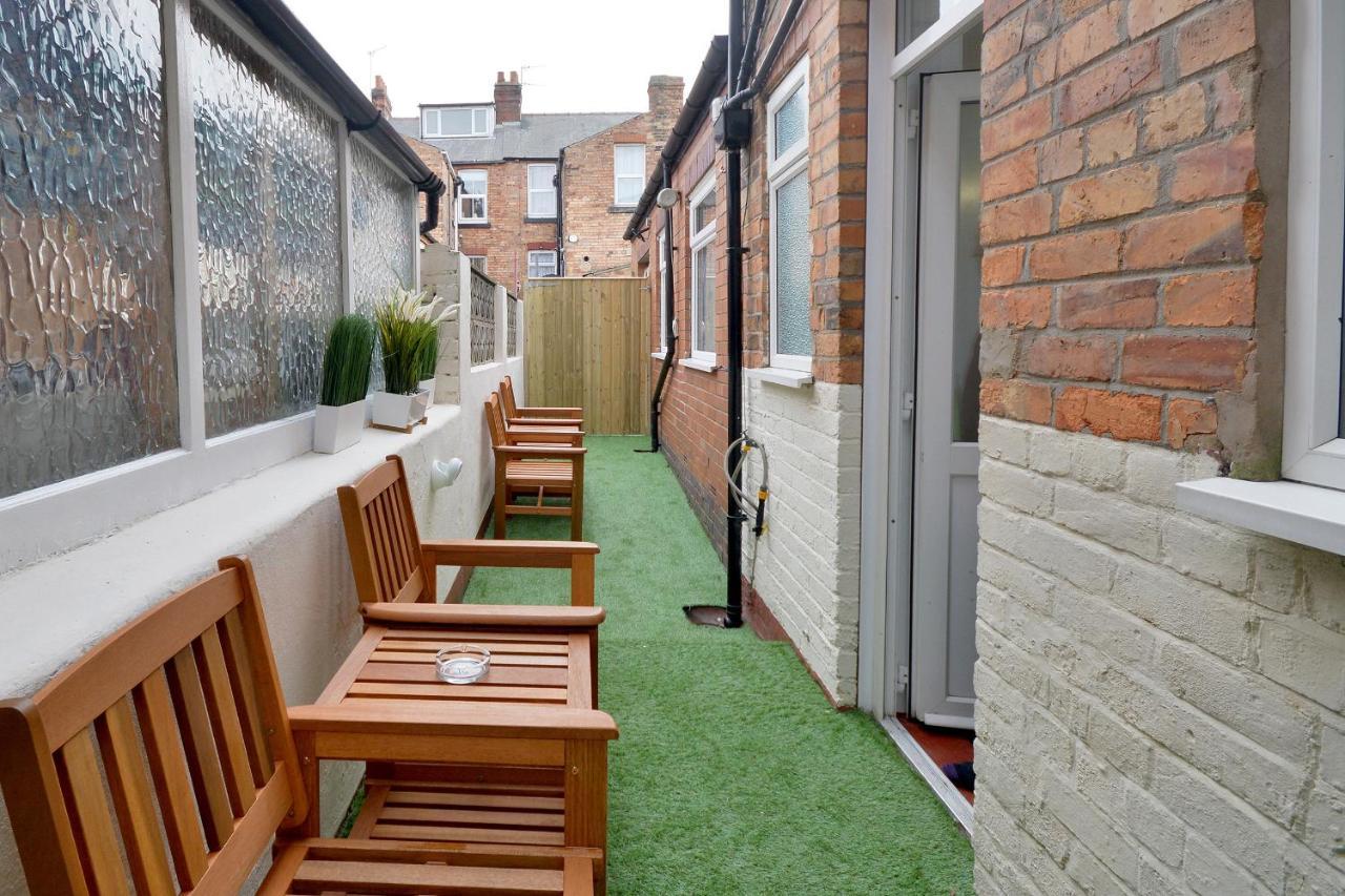 Spacious Modern Ground Floor Apartment, For Up To 6 Guests Apartment