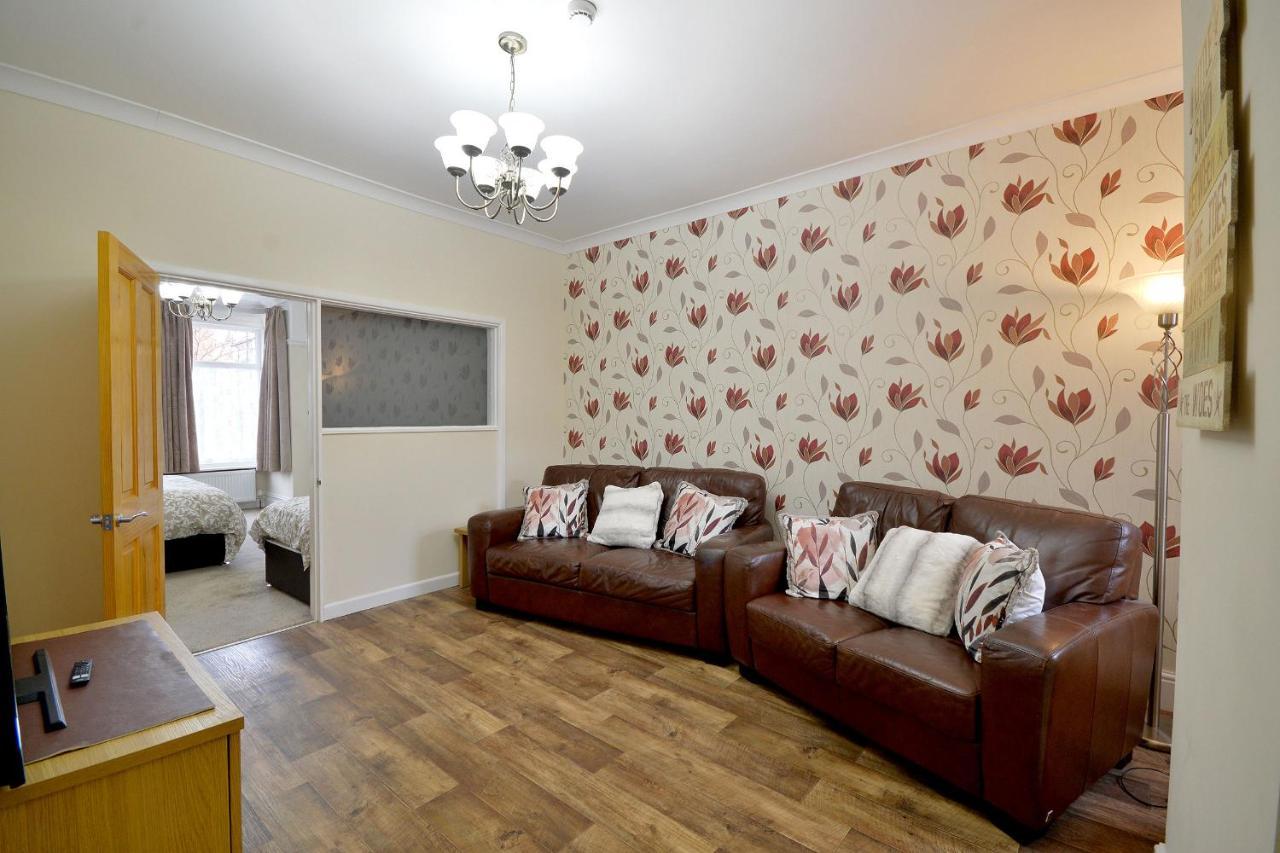 Spacious Modern Ground Floor Apartment, For Up To 6 Guests Apartment